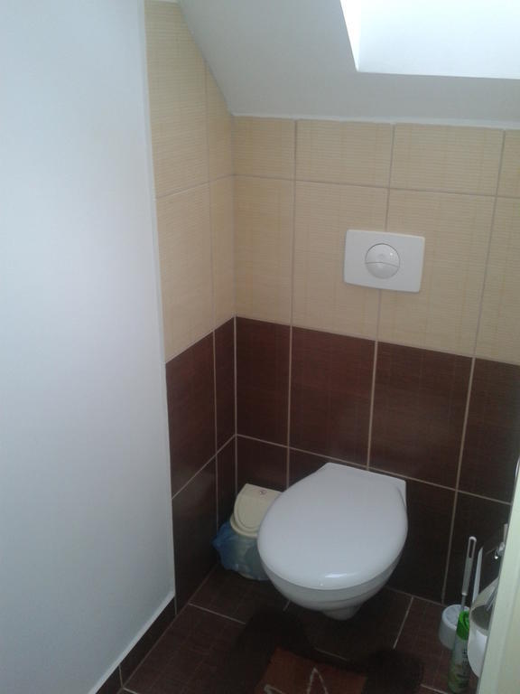 Hatarmenti Vendeghaz Zsira Phòng bức ảnh